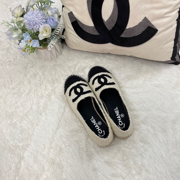 Chanel Fisherman shoes for women - Picture 2 of 4